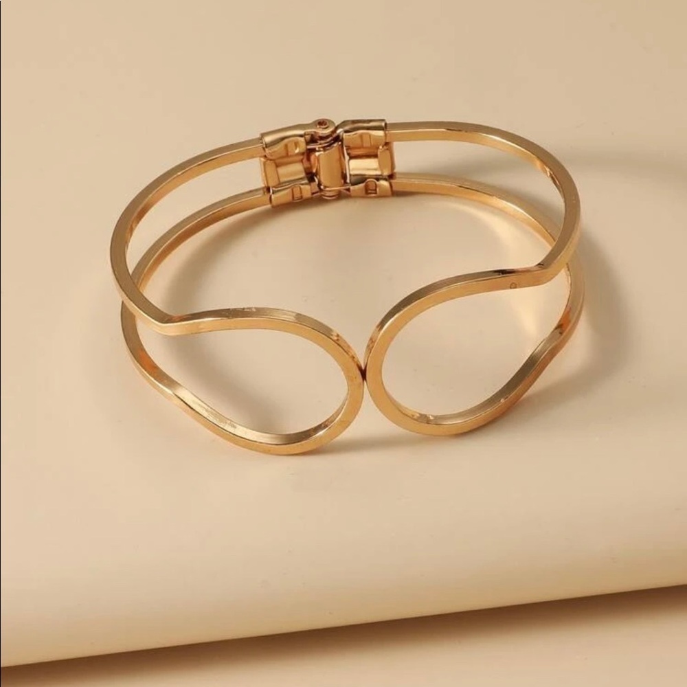GOLD 3/$30 Hollow Out Bracelet